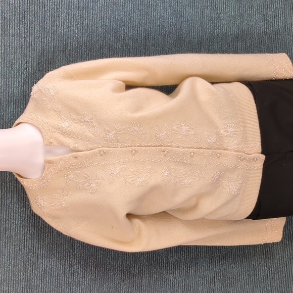 Vintage Marshall Field & Company Beaded Wool/Angora Sweater - Picture 3 of 17